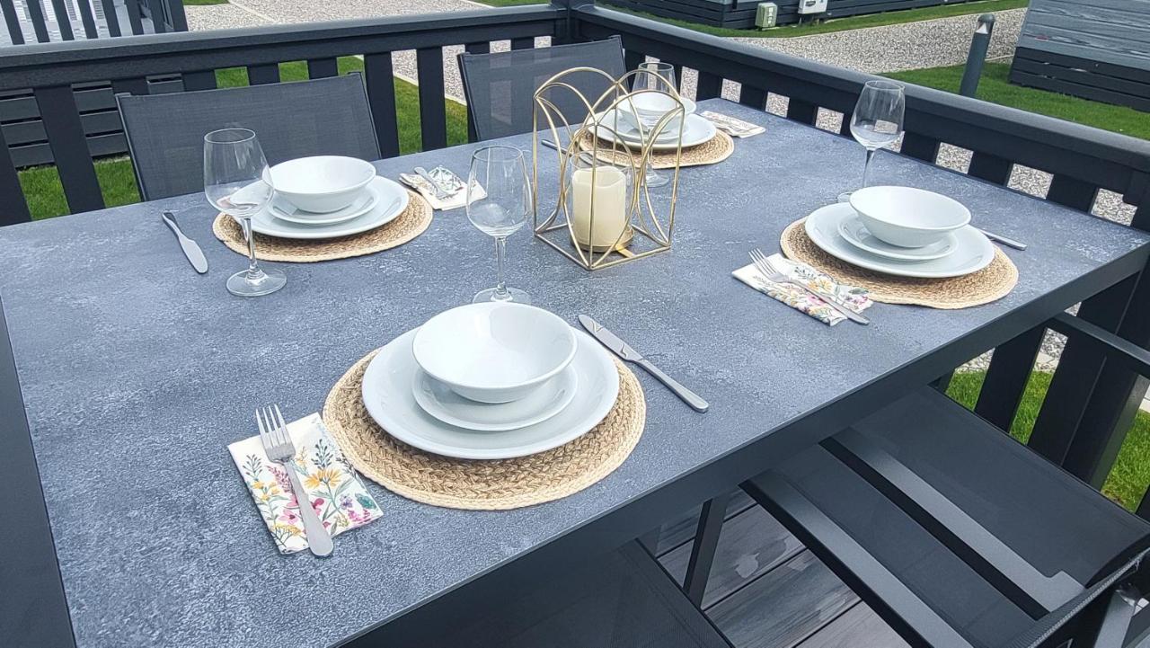 Honeycomb Lodge - Holiday Home 5 Min From Padstow Buitenkant foto